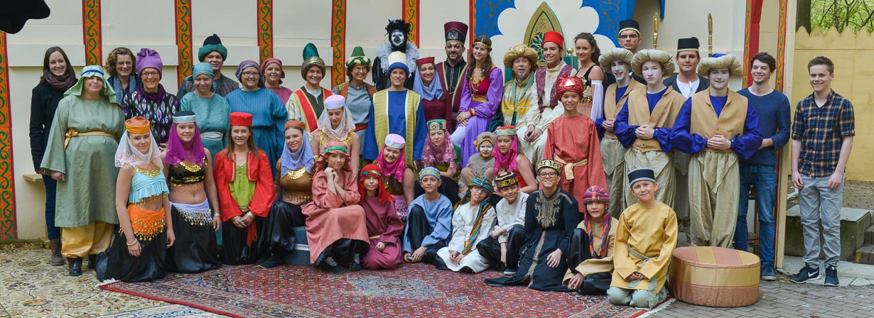 Alle Darsteller von Aladin und die Wunderlampe Gruppenfoto
